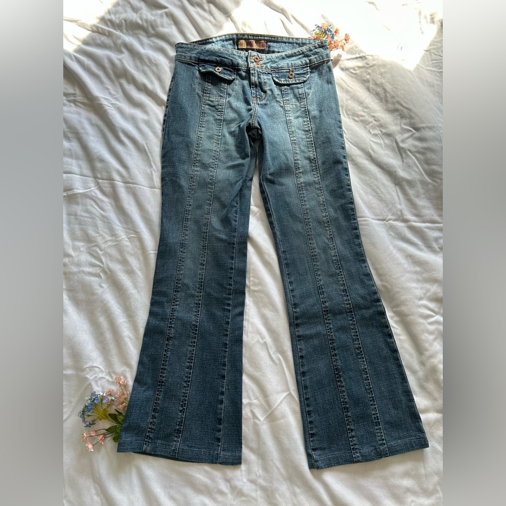 Vintage LEI medium each flare jeans, great condition, fits small